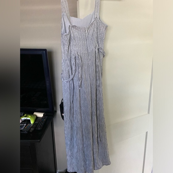 Women’s jumper - Picture 1 of 3